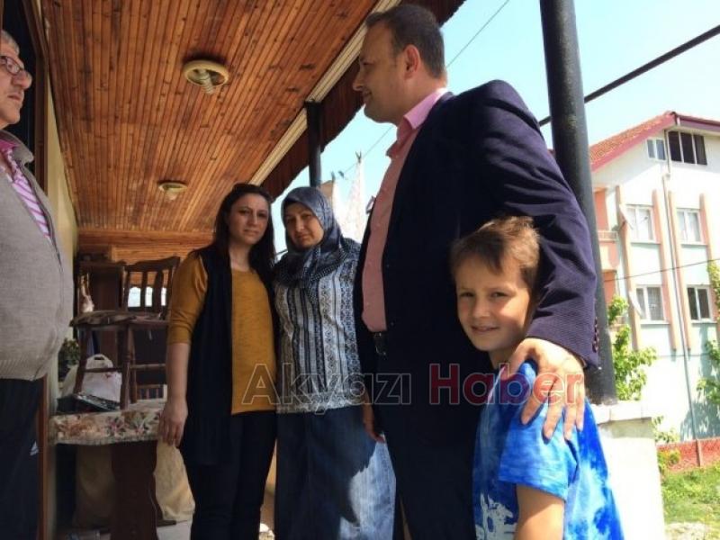 Ömercikler Mahallesi Muhtarı Anneleri Unutmadı