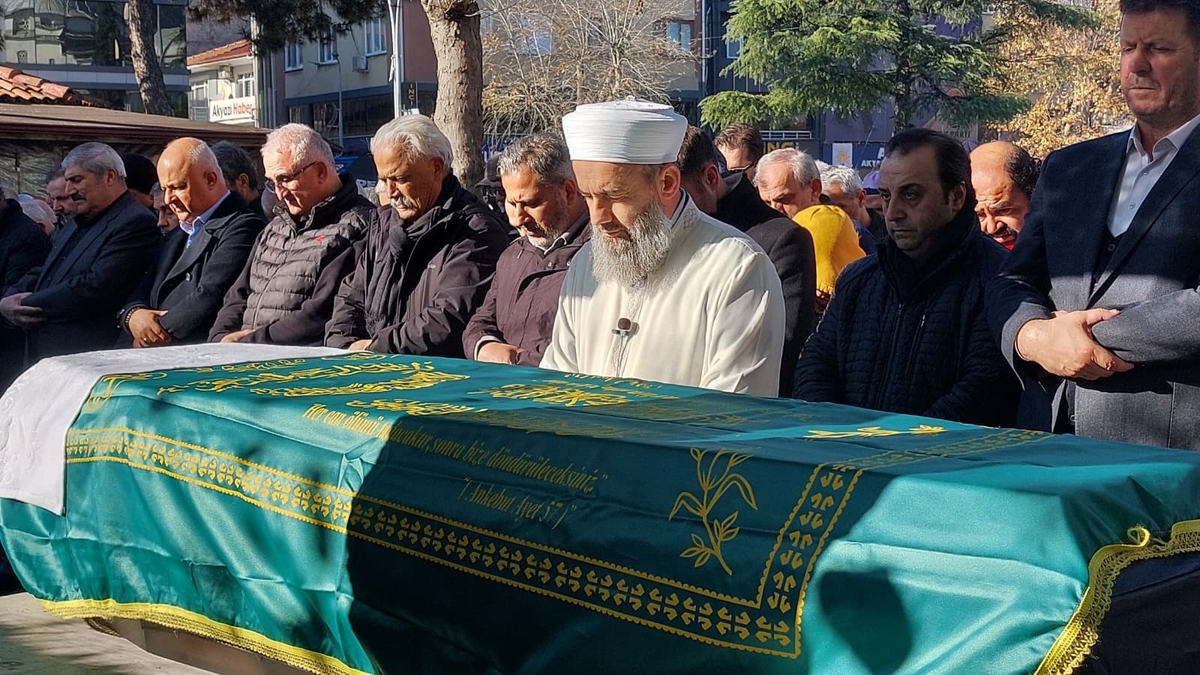 Orhan Kasal Toprağa Verildi 