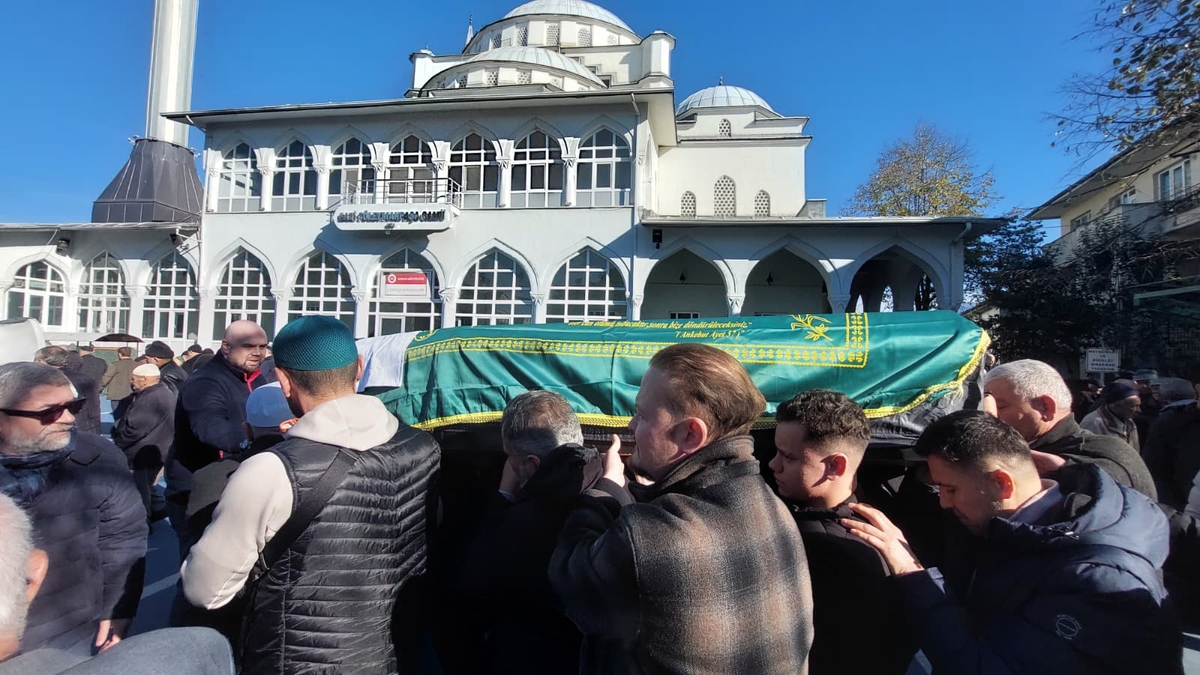 Orhan Kasal Toprağa Verildi 