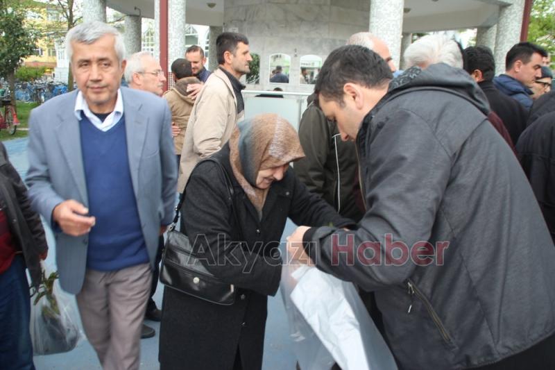 ORMAN İŞLETMESİNDEN KANDiL ÖNCESi FiDAN DAĞITIMI YAPILDI