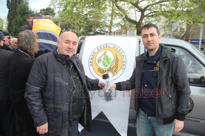 ORMAN İŞLETMESİNDEN KANDiL ÖNCESi FiDAN DAĞITIMI YAPILDI