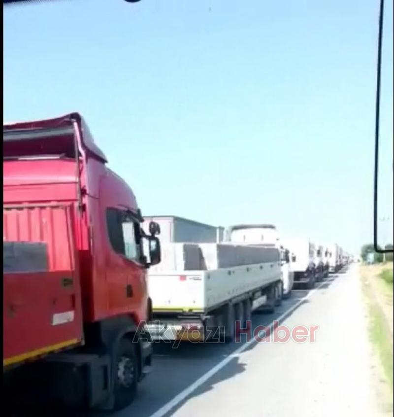 Ormanköy Pekşenler Arası Trafik Saatlerdir Kilitli