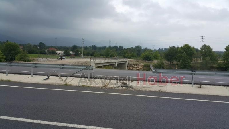 Orta Bariyerleri Sökerek Geçit Yaptılar