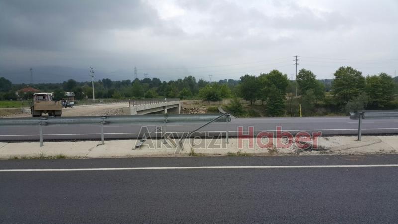 Orta Bariyerleri Sökerek Geçit Yaptılar