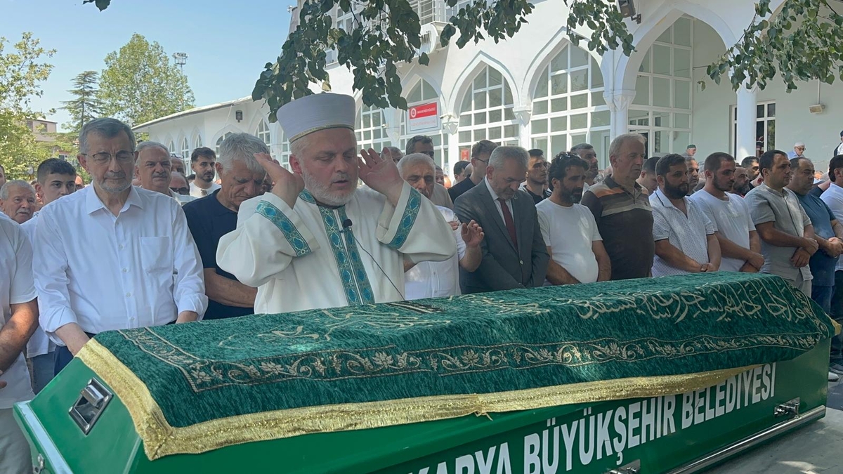 Osman Akcan Defnedildi