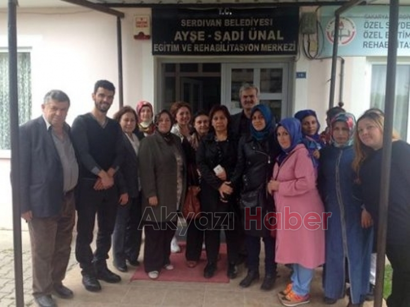 Otizmli Çocukları Ferrari İle Gezdirdi