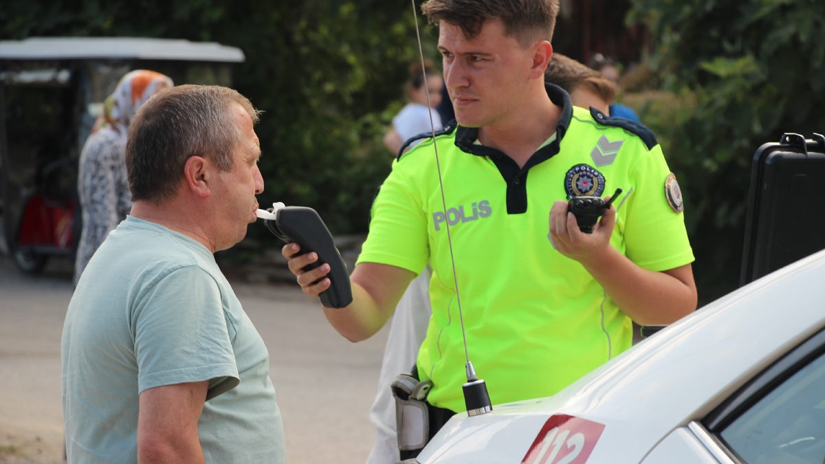 Bisikletli çocuk halk otobüsünün altında kaldı