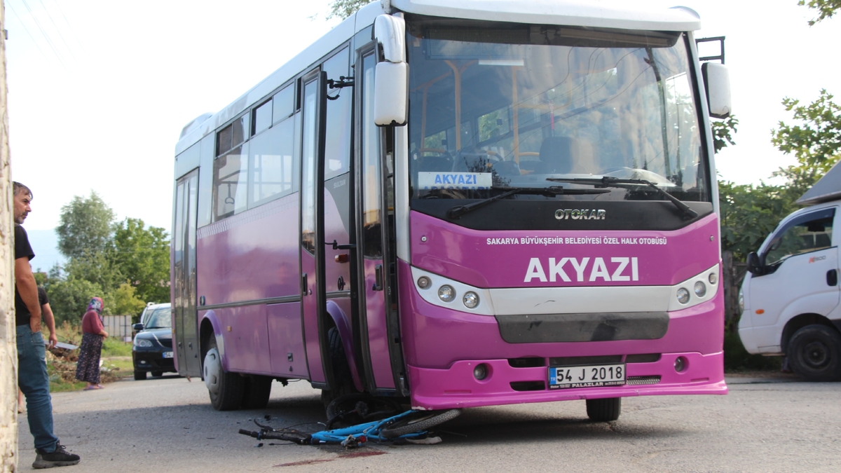 Bisikletli çocuk halk otobüsünün altında kaldı