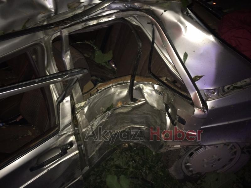 Otomobil Ağaça Çarptı 2 Yaralı