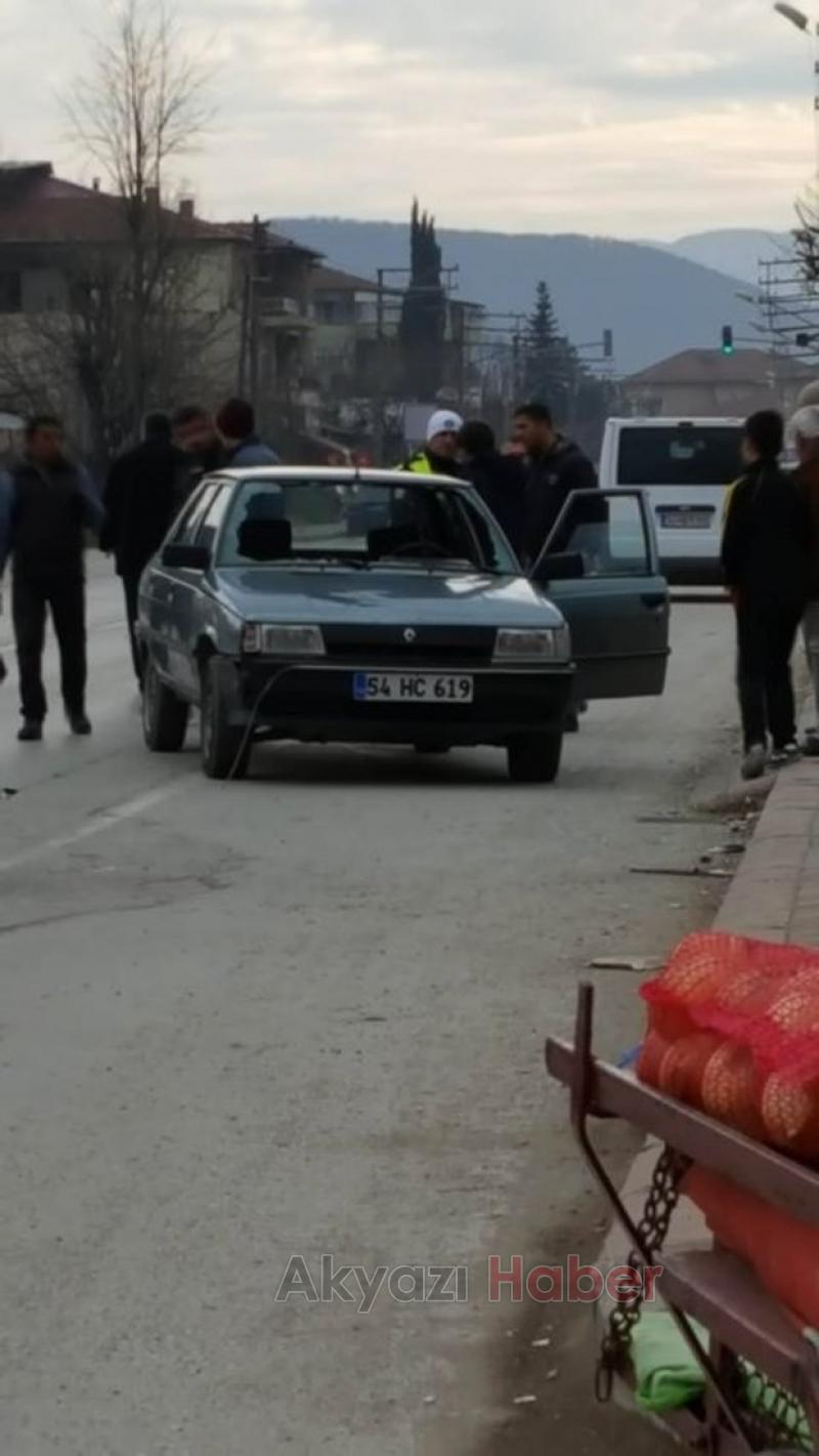 OTOMOBİL BİSİKLETE ÇARPTI 2 YARALI