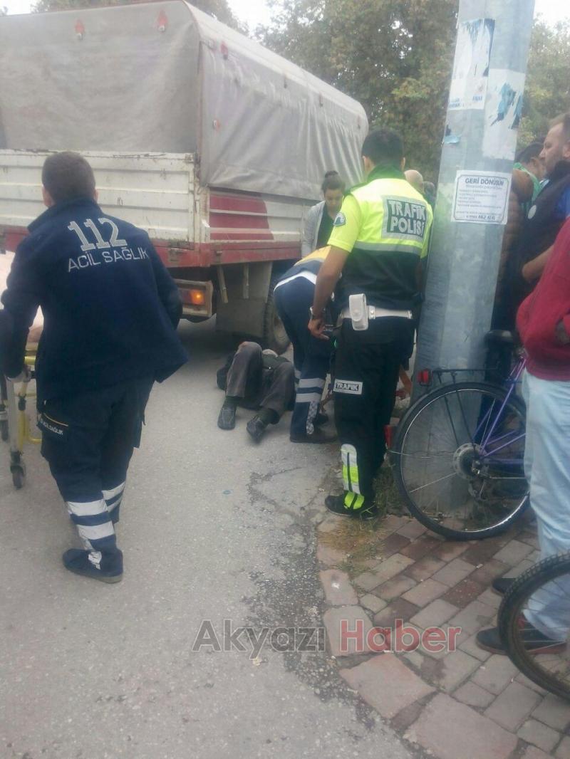 Otomobil İle Bisiklet Çarpıştı 