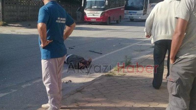 Otomobil Motosiklete Çarptı 1 Ağır Yaralı