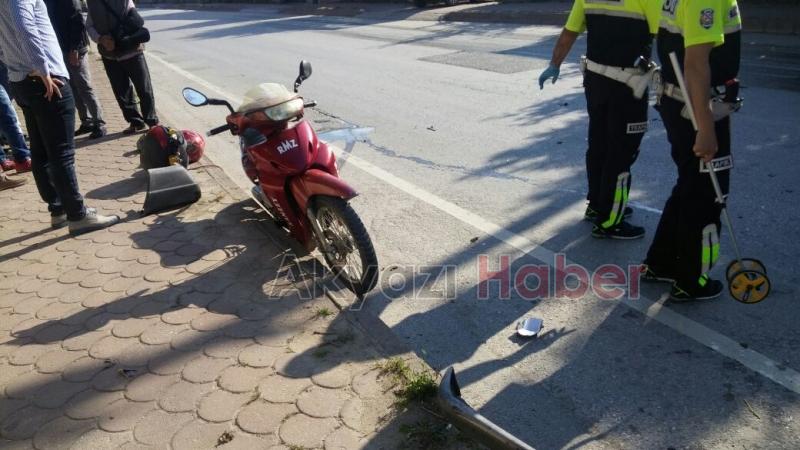 Otomobil Motosiklete Çarptı 1 Ağır Yaralı