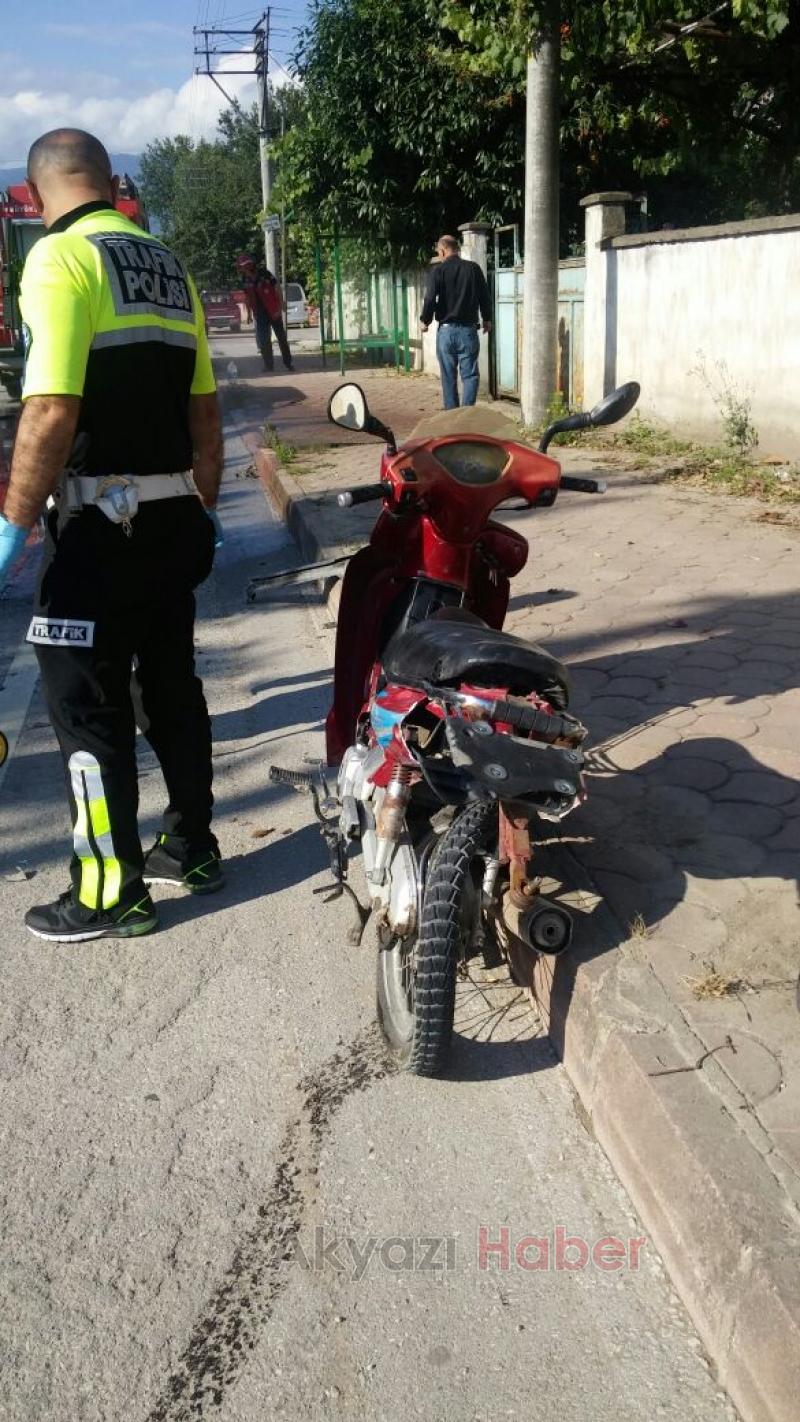 Otomobil Motosiklete Çarptı 1 Ağır Yaralı