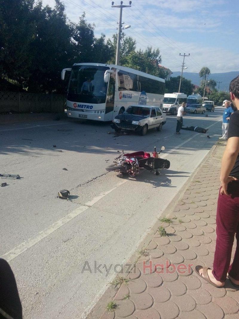 Otomobil Motosiklete Çarptı 1 Ağır Yaralı