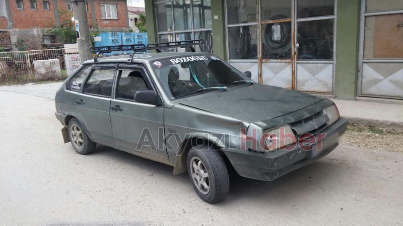 Otomobil Motosikletle Çarpıştı 2 Yaralı