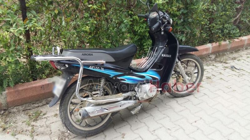 Otomobil Motosikletle Çarpıştı 2 Yaralı