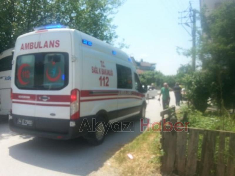 Otomobil Park Halindeki Minibüse Çarptı