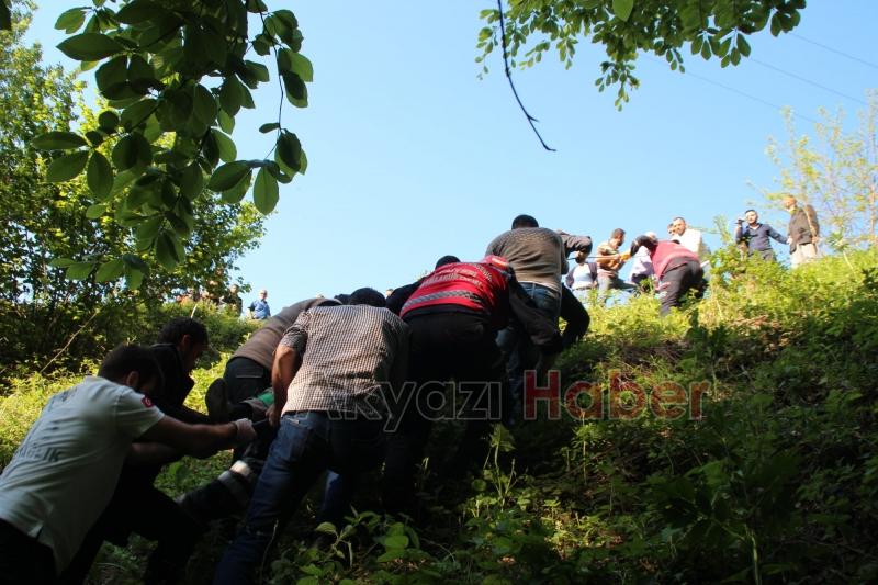 Kontrolden Çıkan Araç 25 Metrelik Dereye Uçtu