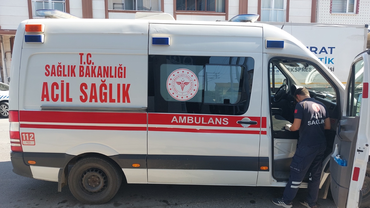 Otomobil sürücüsü çocuğu çarpıp kaçtı