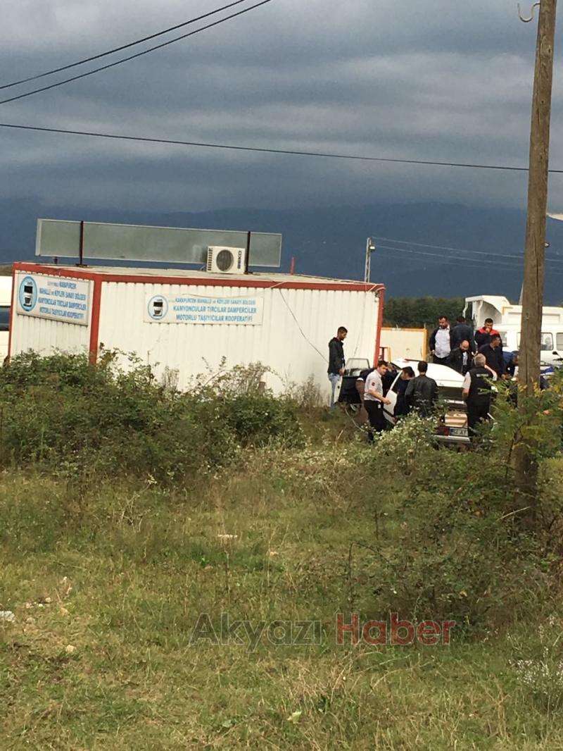 Otomobil Sürücüsü Konteynıra Çarptı 