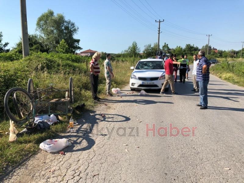 Otomobil Üç Tekerlekli Bisiklete Çarptı