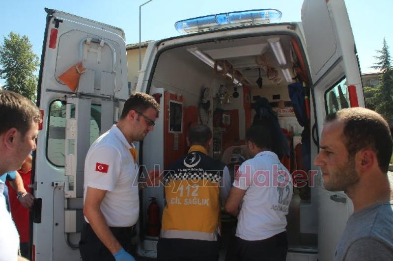 Otomobil Yayaya Çarptı