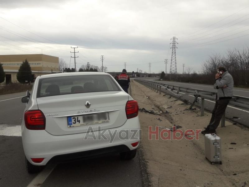 Otomobil yoldan çıktı bariyerlere girdi