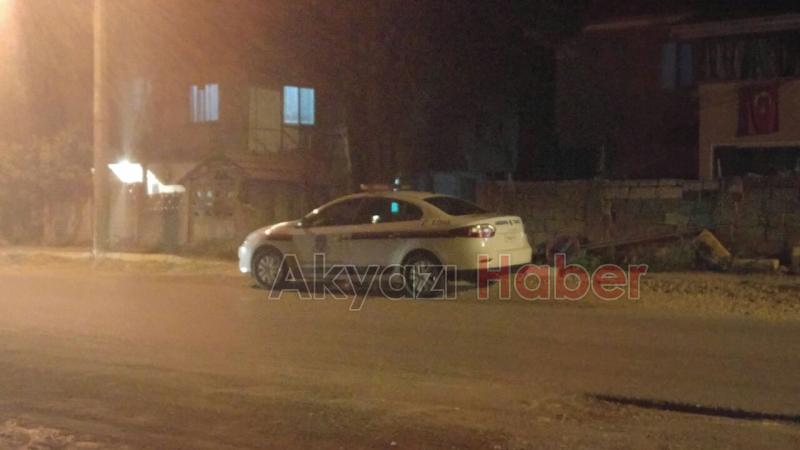 Otomobile Çarpmamak İçin Çukura Giren Motosiklet Devrildi