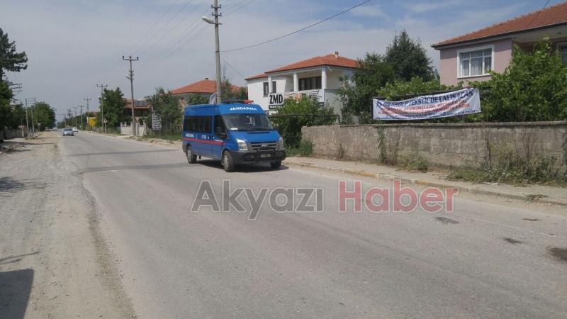 Otomobilin Durduğunu Fark Etmedi Arkadan Çarptı