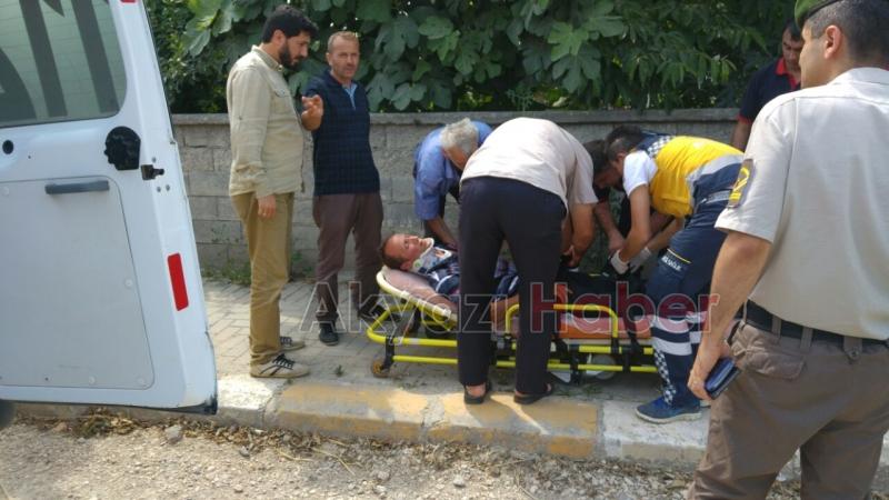 Otomobilin Durduğunu Fark Etmedi Arkadan Çarptı