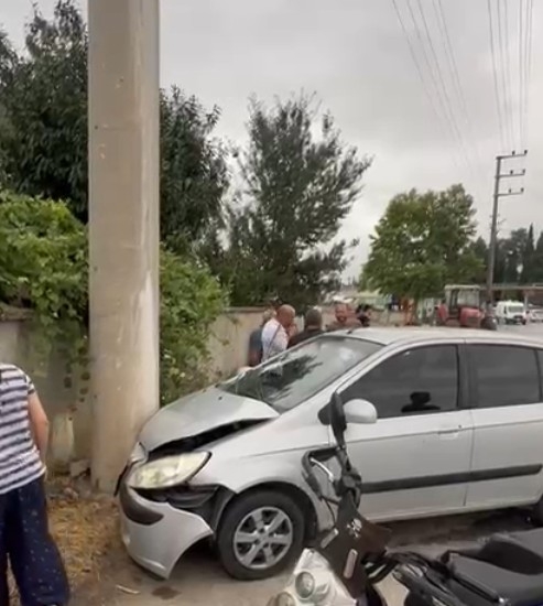 Otomobiller çarpıştı 