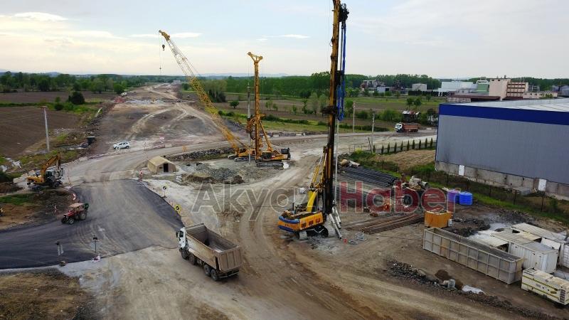 Otoyol inşaatı tam gaz sürüyor