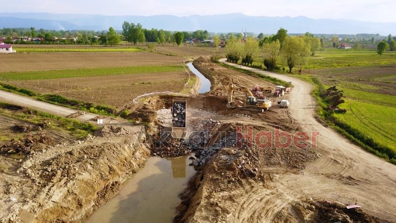 Otoyol inşaatı tam gaz sürüyor