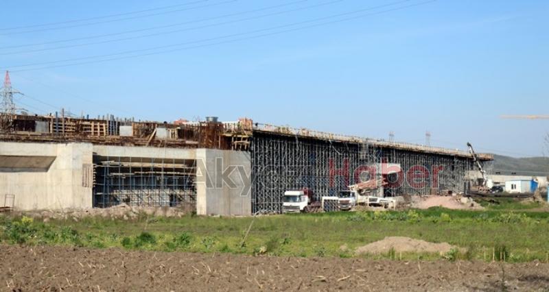 Otoyol inşaatındaki çalışmalar havadan görüntülendi