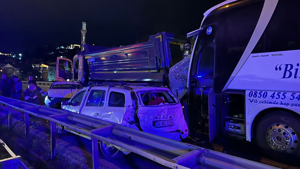 Otoyoldaki kazad a28 yaşındaki genç öldü