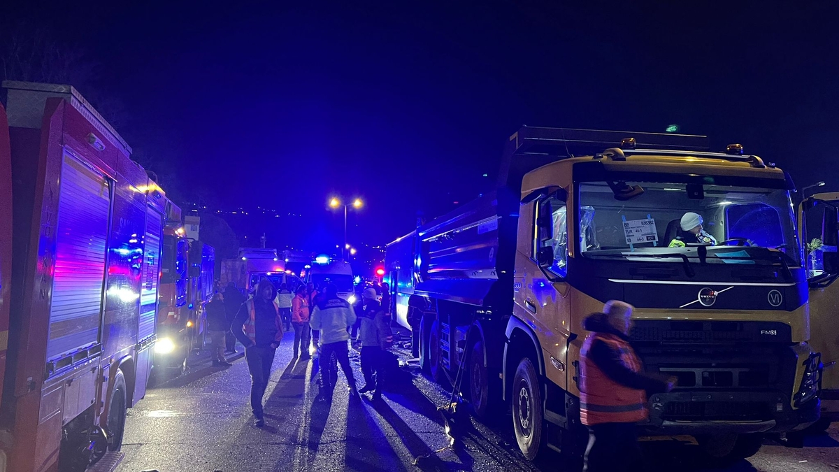 Otoyoldaki kazad a28 yaşındaki genç öldü