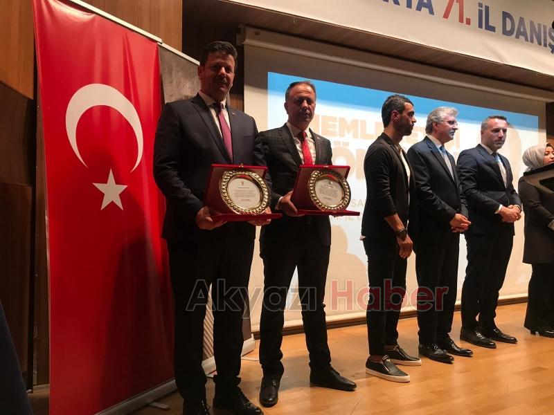 Oy oranıyla Marmara birincisi olan Soykan ve Ekrem Plaketle ödüllendirildi