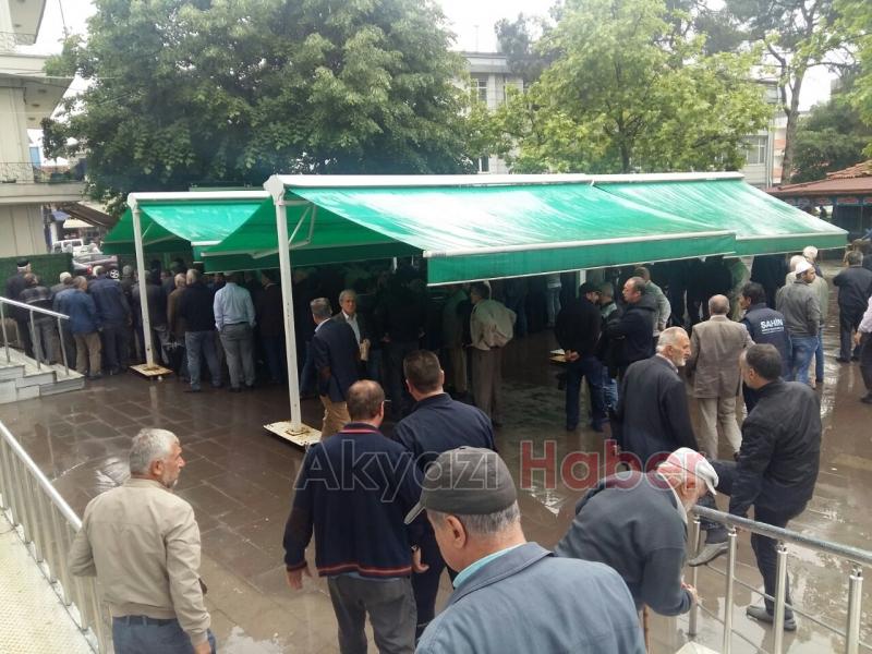 Oyaser Özkan Defnedildi