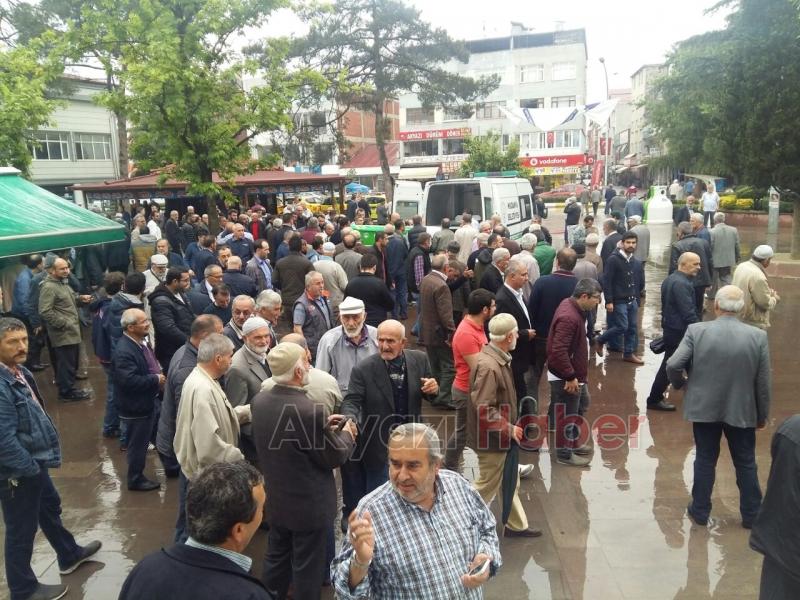 Oyaser Özkan Defnedildi