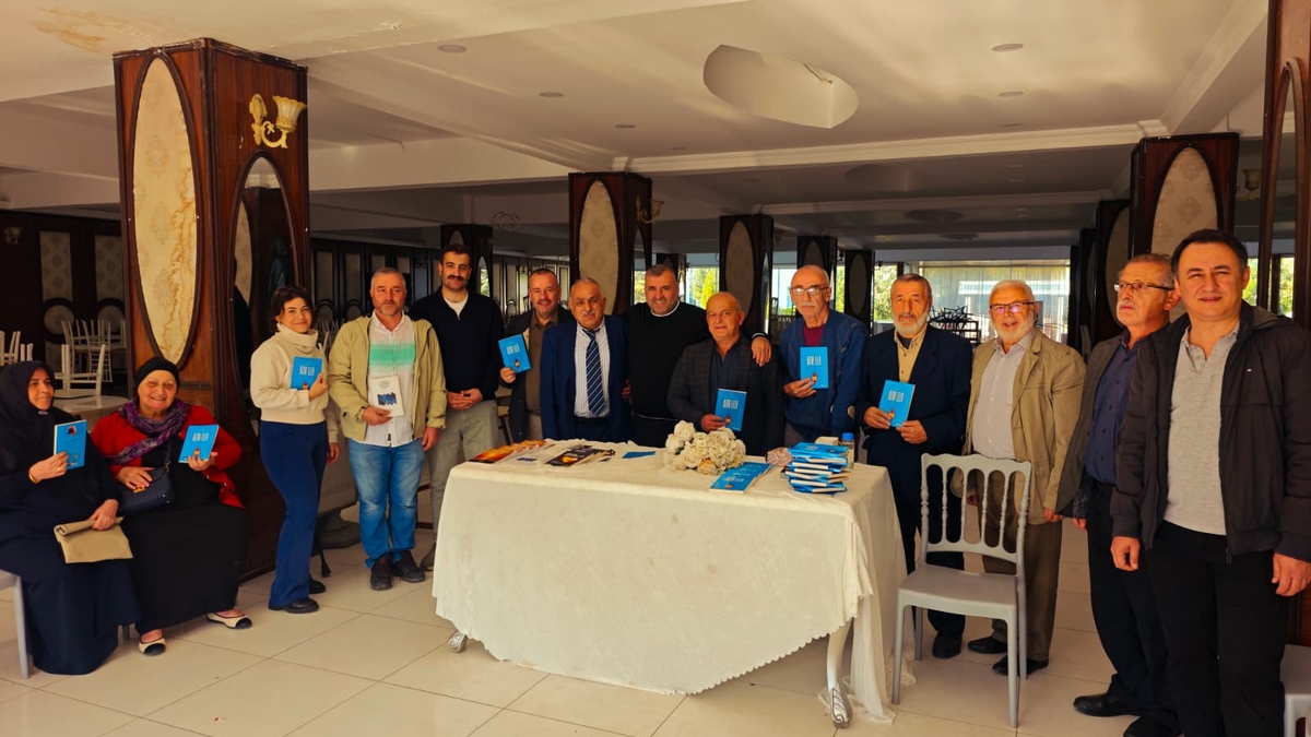 Ozan Muhammet Avcı Akyazı'da okurları ile buluştu