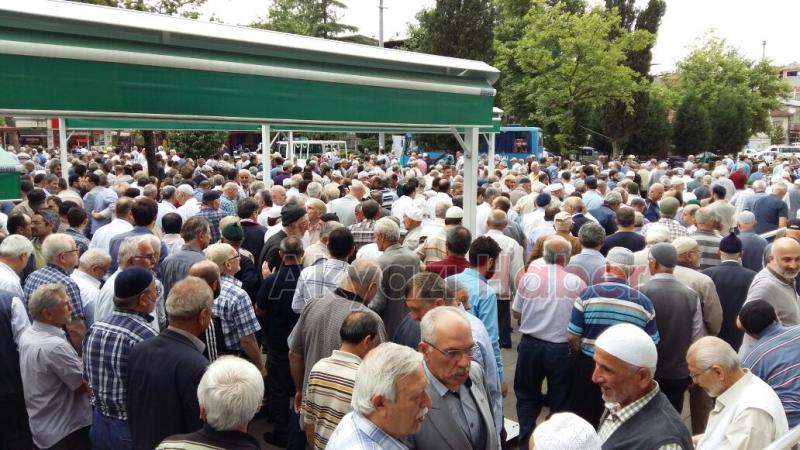 Özcan Özdemir Defnedildi