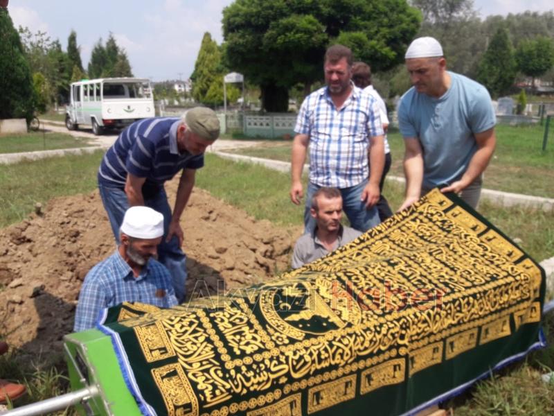 Özdemir Ailesi Büyügünü Kaybetti