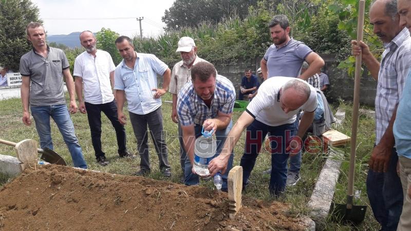 Özdemir Ailesi Büyügünü Kaybetti