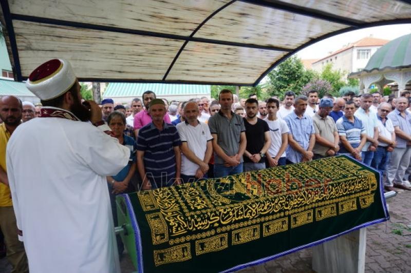 Özdemir Ailesi Büyügünü Kaybetti