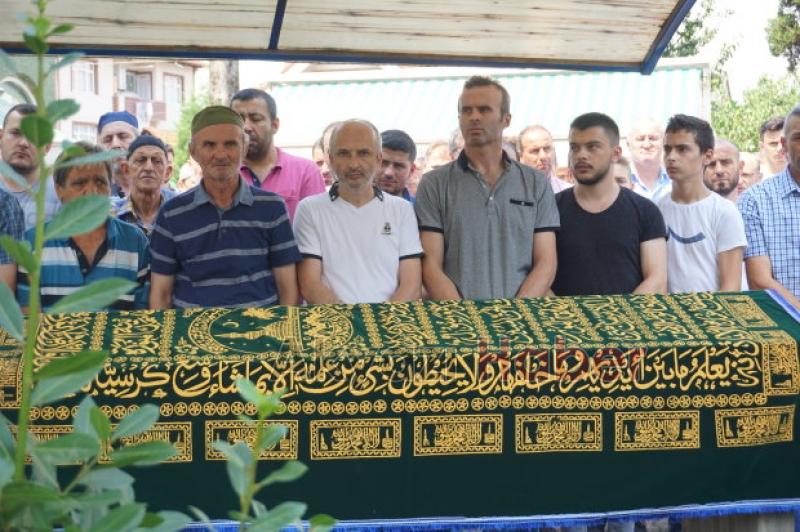 Özdemir Ailesi Büyügünü Kaybetti