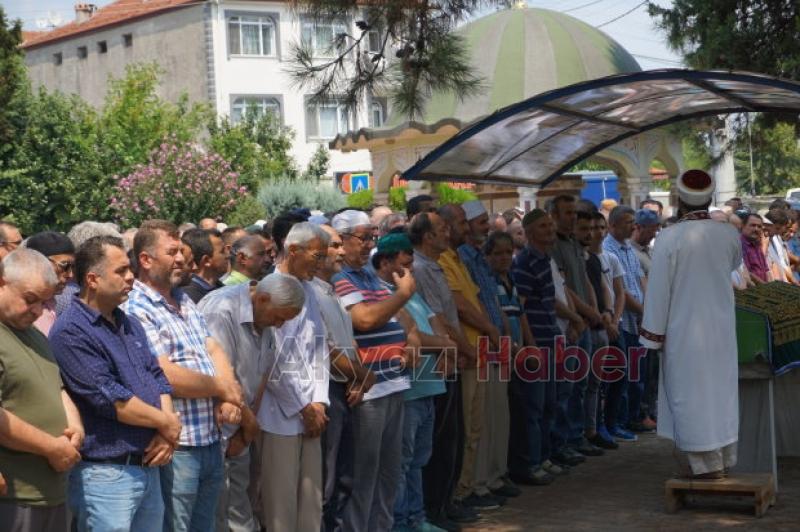 Özdemir Ailesi Büyügünü Kaybetti