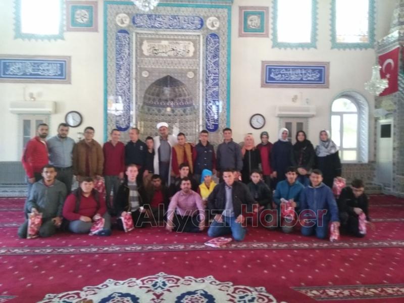 Özel Eğitim Sınıfı Öğrencileri Din Görevlileri Haftasını Kutladı