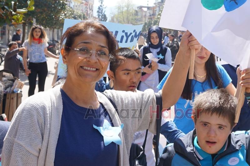 Özel Eğitim Sınıfı Öğrencileri Dünya Otizm Farkındalık Gününü Kutladı