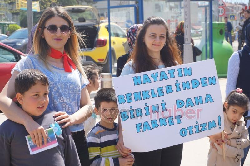 Özel Eğitim Sınıfı Öğrencileri Dünya Otizm Farkındalık Gününü Kutladı